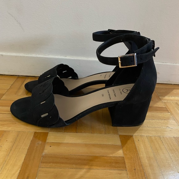 Black Sandal Heels - Picture 3 of 3